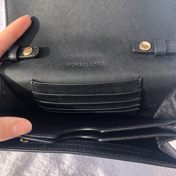 Michael Kors Jet Set Phone Crossbody - Picture 5 of 7